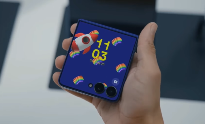 Samsung Galaxy Z Flip 8